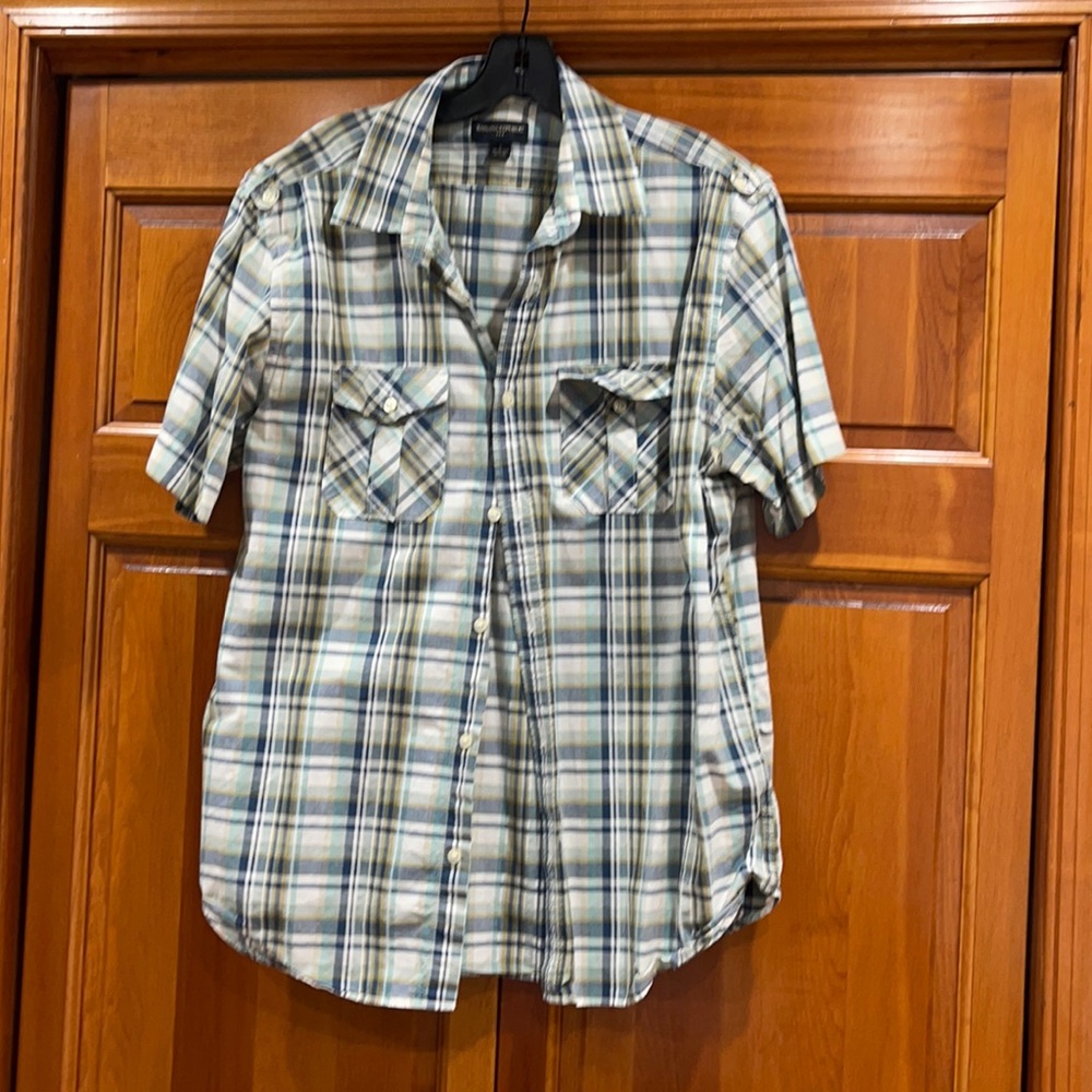 Banana Republic checkered shirt sleeve shirt